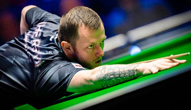 与之相映的 与之相映的