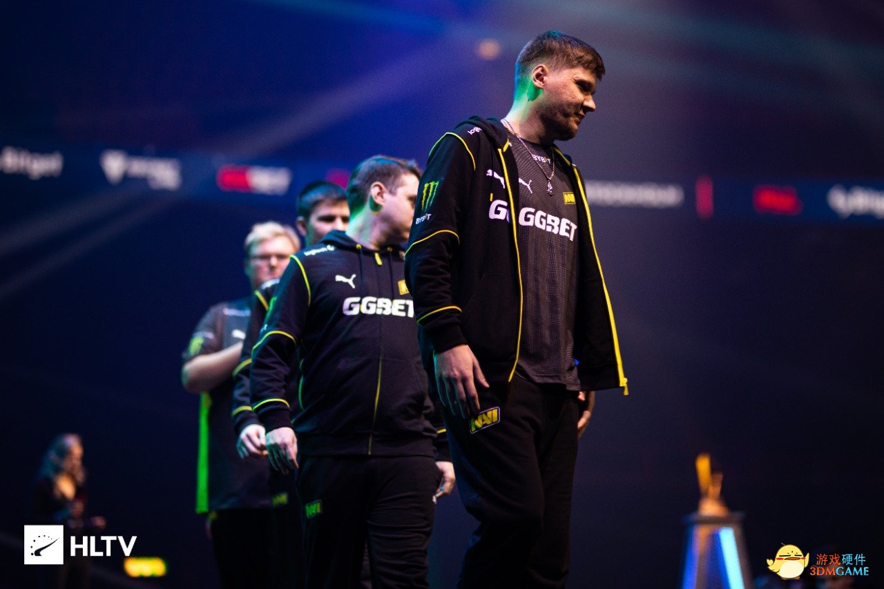 威少低迷成 威少低迷成